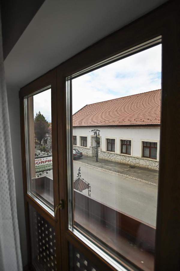 Vaskó Panzió Borpince Tokaj Exterior foto